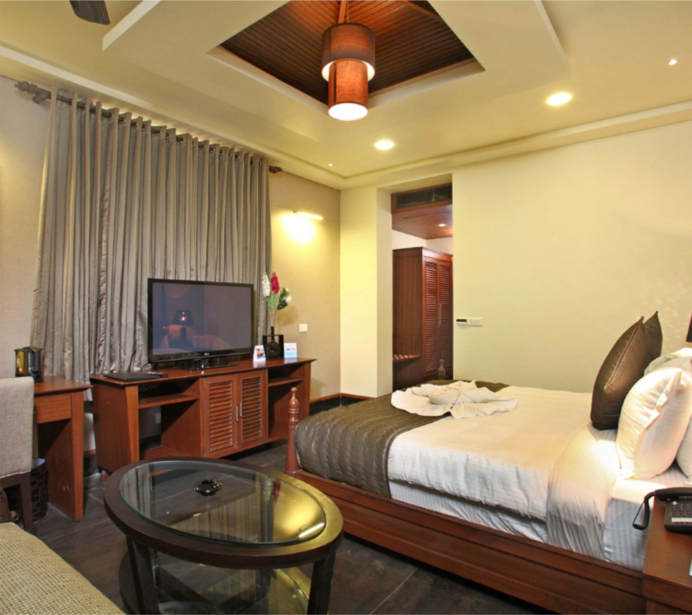 Godwin Hotels, Meerut Best Luxury Hotel in Meerut Book Hotel in Meerut
